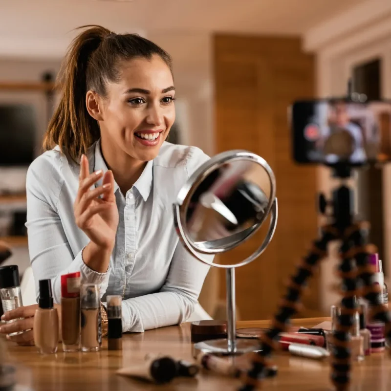 Aspiring influencer makeup artist Aspiring influencer makeup artist